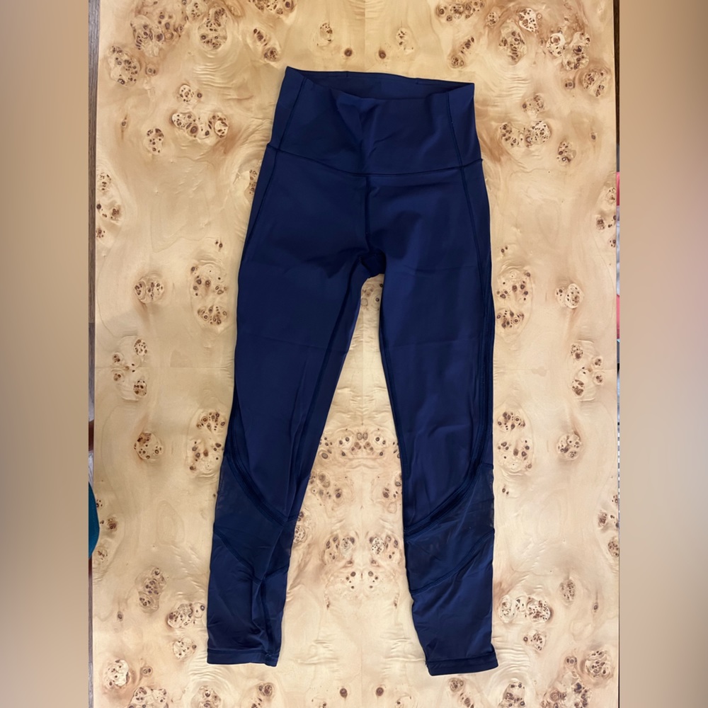 Lululemon - Fresh in Mesh legging - Navy -Size 4 - 25’ inseam